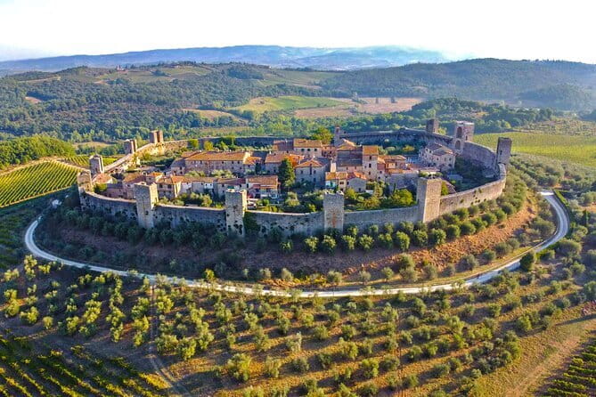 Florence: Tour San Gimignano, Monteriggioni & Chianti Hills - Poggio ai Laghi Winery: lunch plus tastings built around local icons