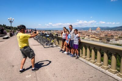 Florence: Tuscany Bike Tour with Wine & Olive Oil - The tasting stop: Chianti, olive oil, bread, and cold cuts that feel like lunch