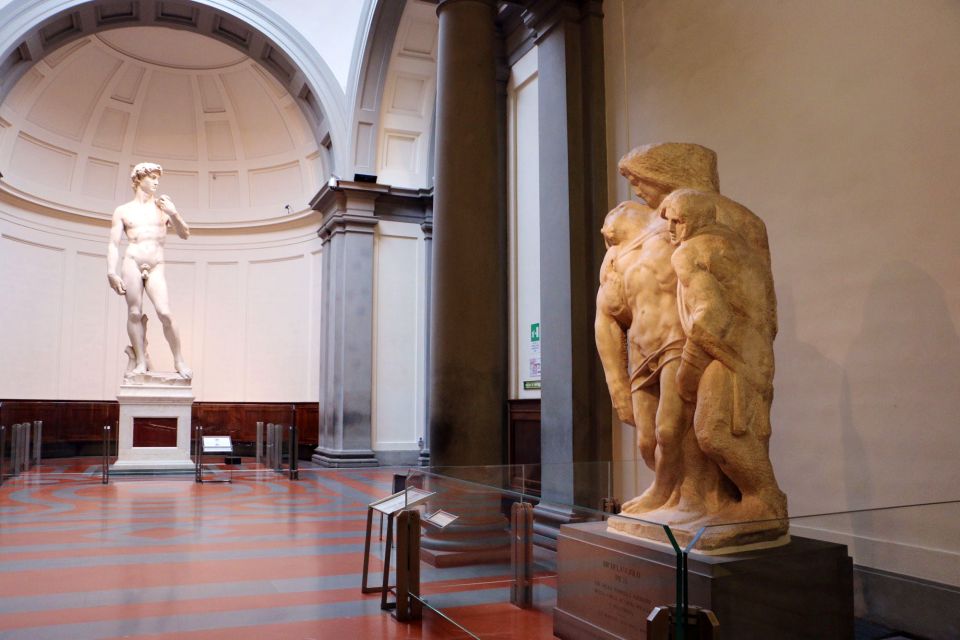 Florence: Uffizi Gallery and Accademia Guided Tour - Group size, headsets, and wheelchair access: small details that matter