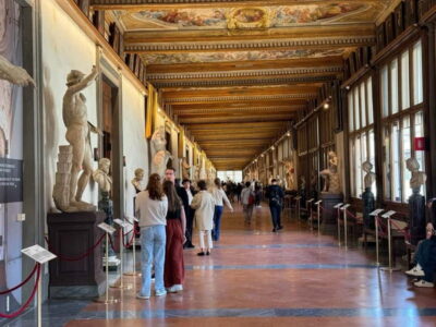 Florence: Uffizi Gallery Fast-Track Ticket - Meeting Your Host by Leonardo da Vinci’s Statue (and Why It Matters)
