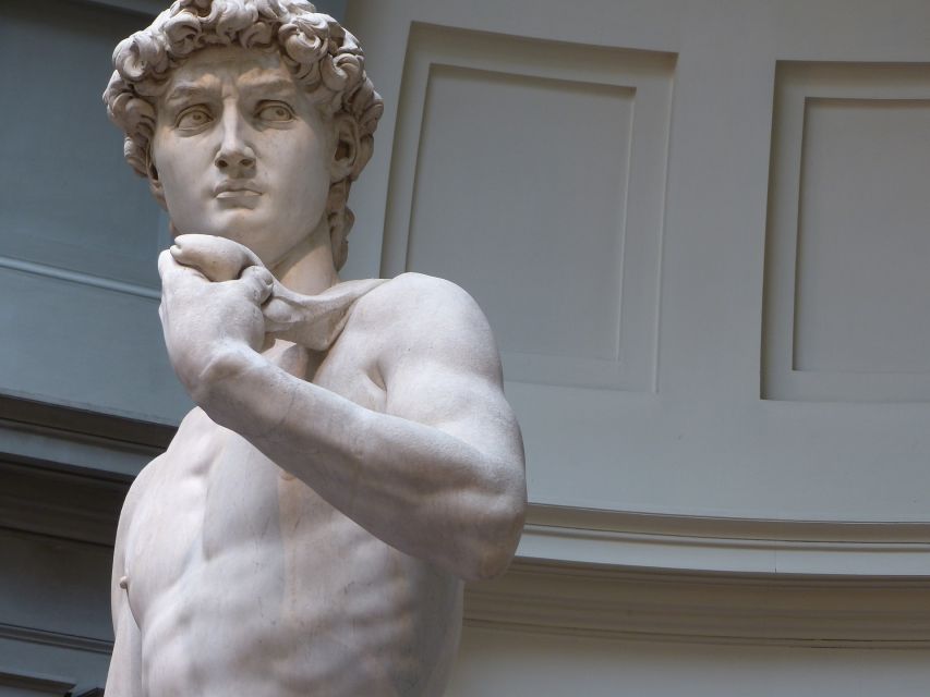 Florence: Uffizi Gallery Guided Tour - Where to start at Piazzale degli Uffizi and how to meet your host