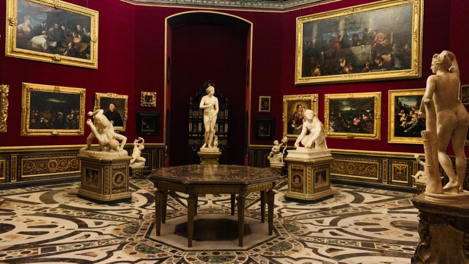 Florence: Uffizi Gallery Guided Tour w/ Skip-the-Line Entry - What Small Group and Headphones Change