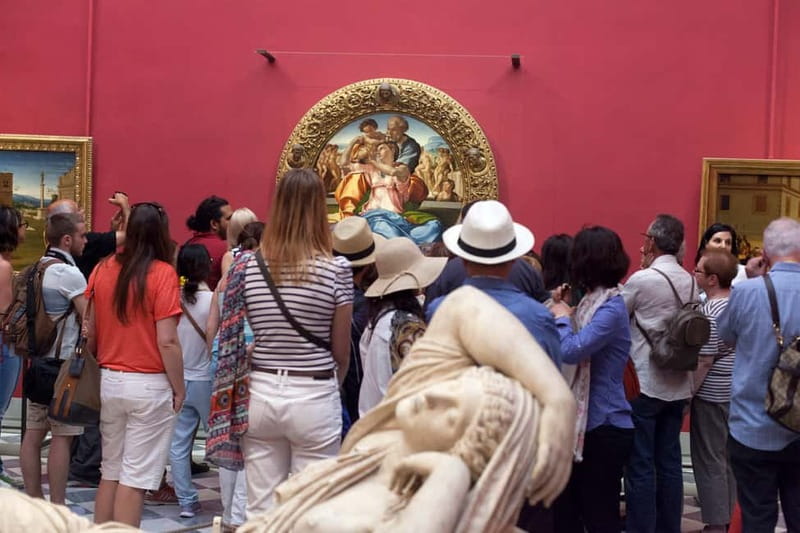 Florence: Uffizi Tour with an Art Expert Guide - Start in Piazza della Repubblica, then walk into the Uffizi world