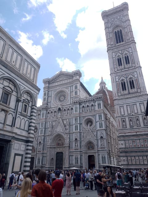 Florence Unveiled: The Rivalry of Leonardo and Michelangelo - The rivalry thread: how Medici commissions shaped what Leonardo and Michelangelo made