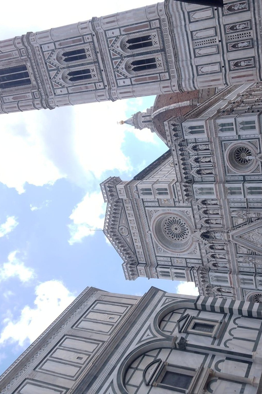 Florence Unveiled: The Rivalry of Leonardo and Michelangelo - Starting at Piazza della Signoria: Neptune, Palazzo Vecchio, and the art-politics mix