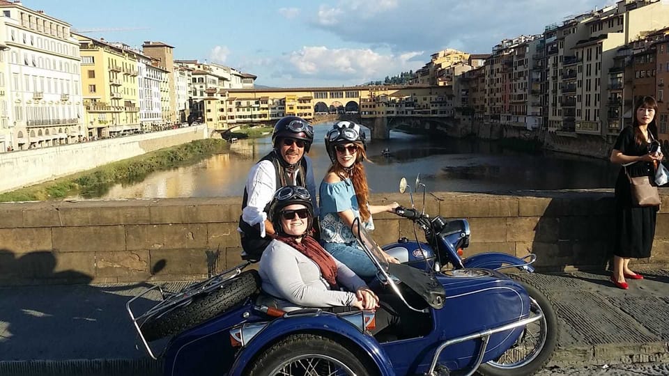 Florence Vintage Motorcycle Sidecar ride - Morning or Sunset - The first loop: Porte entrances in Oltrarno plus a guided start