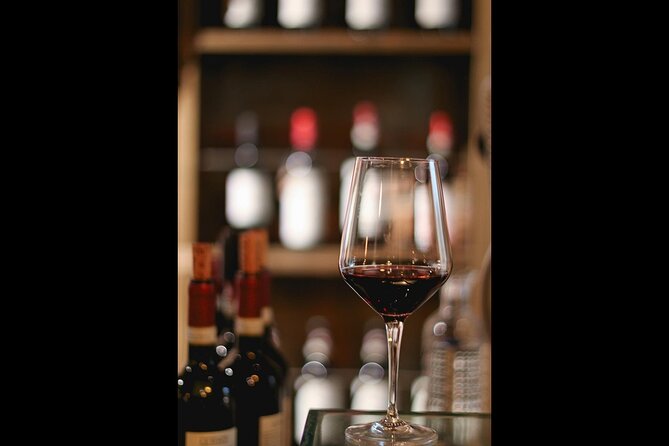 Florence Wine Tasting Experience with Seven Types of Tuscan Wine - The food pairing platter: why this tasting doesn’t feel skimpy
