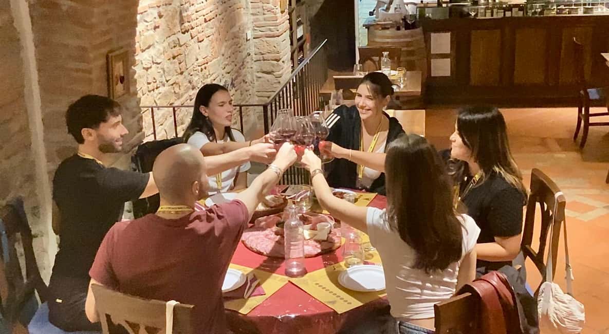 Florence: Wine Windows Walk with Wine Tasting and Appetizers - The 1.5-hour walk: San Marco to the Medici powerhouse streets