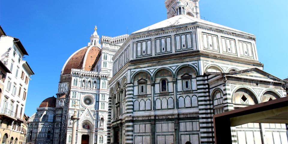 Florence: Wine Windows Walk with Wine Tasting and Appetizers - Finishing at the tasting: three wines and real pairing lessons