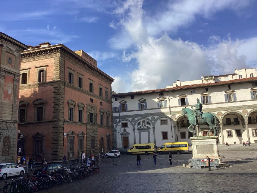 Florence: Wine Windows Walk with Wine Tasting and Appetizers - Price and value: what $116 buys you in Florence