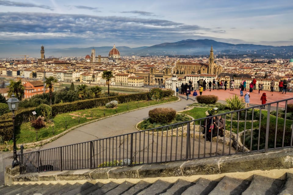 Florence:E-Bike City Tour with stop at Piazzale Michelangelo - Duomo to Piazza della Signoria: Florence’s Must-Sees, Packed Neatly