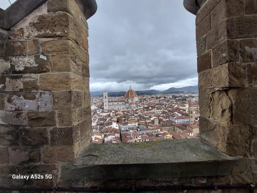 Florenz: most important Moments in 3 hours - Santa Maria Novella facade and the Dominican pharmacy payoff