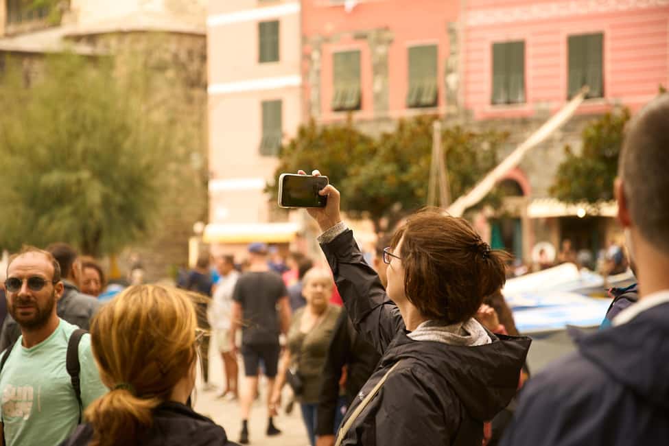 From Florence: Cinque Terre Day Trip with Local Guide - Vernazza: the lunch break and the kind of village you can linger in