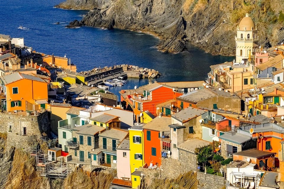 From Florence: Cinque Terre guided tour with Lucca - Corniglia: Cinque Terre’s Cliff-Top Town Above the Sea