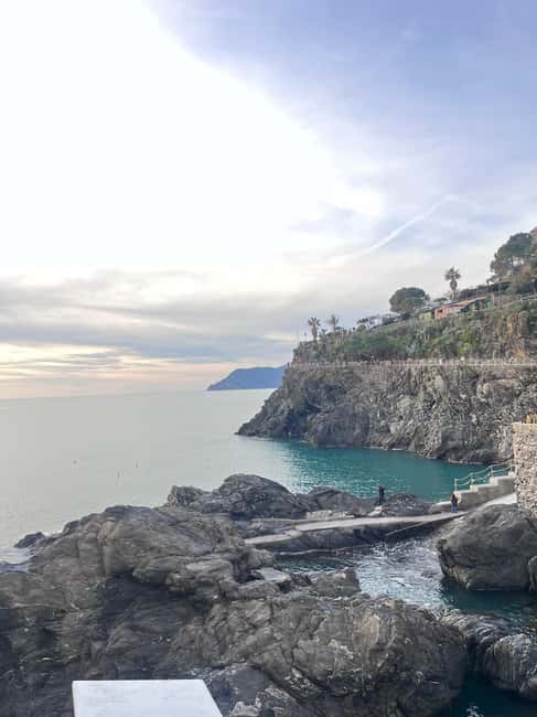 From Florence: Cinque Terre Private Day Trip - Manarola: bougainvillea-streets vibes and a one-hour photo sprint