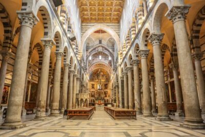 From Florence: Half-Day Tour to Pisa and the Leaning Tower - Getting Oriented in Pisa: Walls, the Entrance Gate, and the Square Reveal