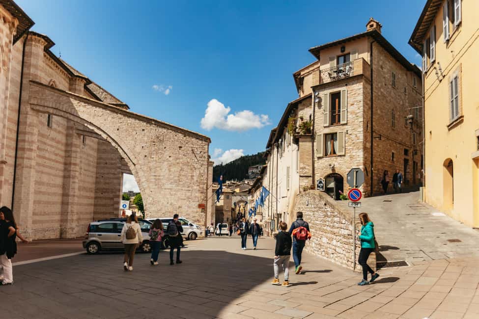 From Florence: Orvieto and Perugia Tour with Church Visits - Chocolate Option in Perugia: If You Add the Museum Tasting