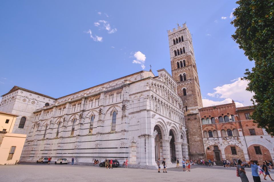 From Florence: Pisa and Lucca Full-Day Private Tour - Piazza dei Miracoli in Pisa: Start Where the Icons Cluster