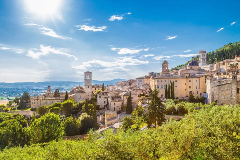 From Florence: Private Day Trip to Assisi and Cortona - Piazza Garibaldi and the Lake Trasimeno wine view
