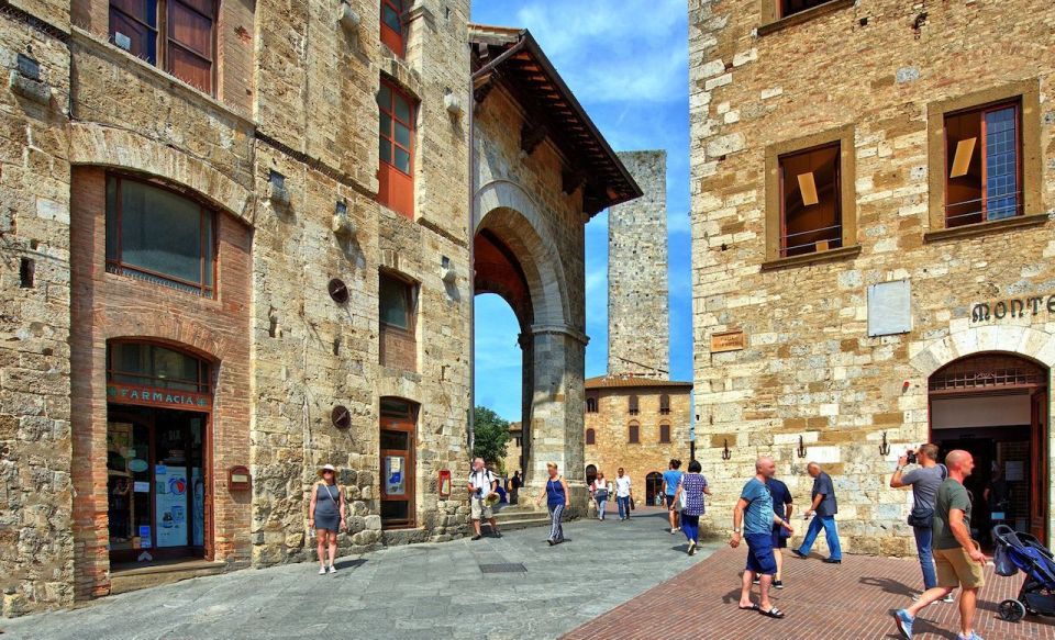 From Florence: PRIVATE Tour of San Gimignano and Volterra - Getting the most from Volterra’s ancient layers