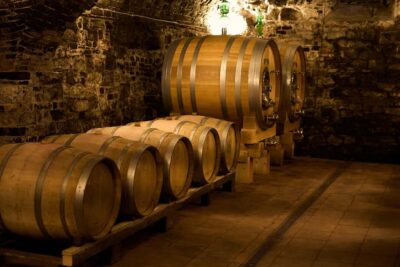 From Florence: Small Group Chianti Wine Tour with Lunch - Winery Stop 1: Contemporary Cellars and a Big-Producer Point of View