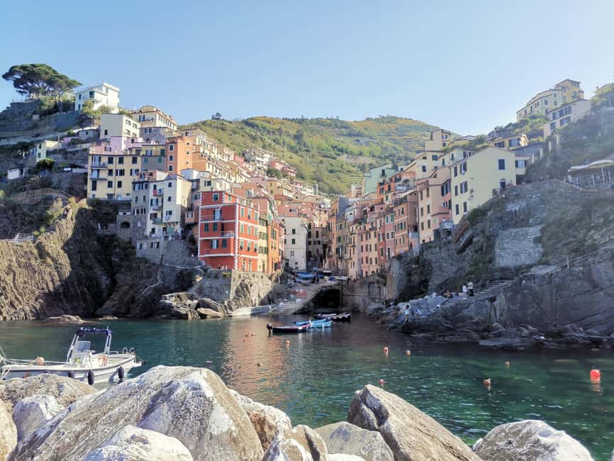 From Florence: Small-group to Cinque Terre and Pisa Day Tour - Vernazza: train in, then real time for castle views and lunch