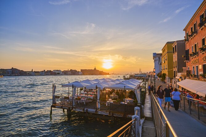 From Florence to Venice: A Day Trip to the Floating City - Doge’s Palace to Rialto Bridge: Big Sights, Fast Stops