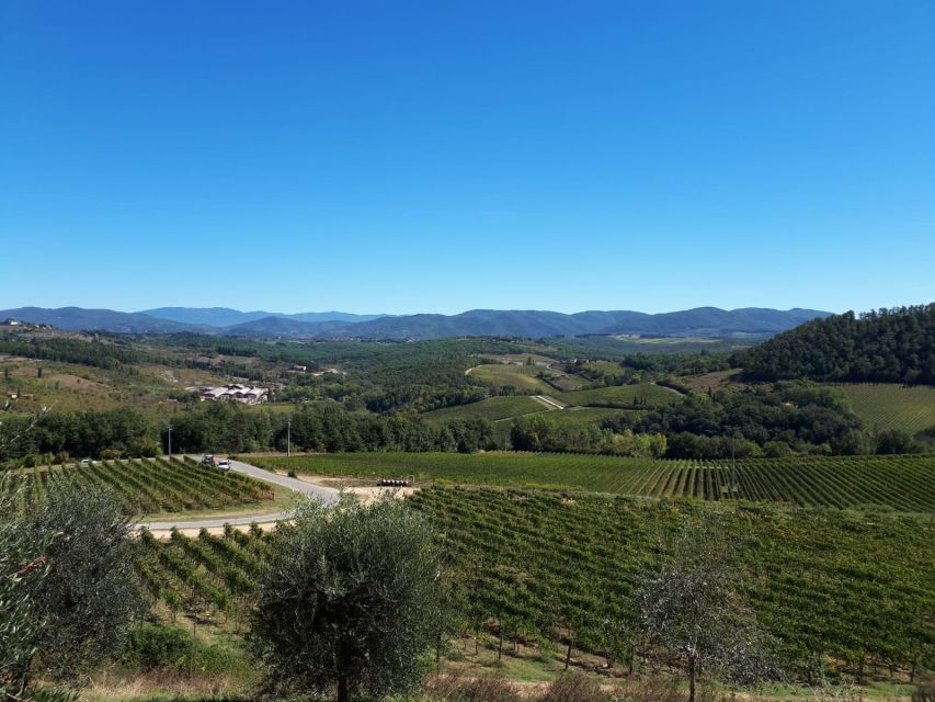 From Florence: Vintage Fiat 500 Chianti & Tuscany Wine Tour - Finding the meeting point and getting rolling outside the city walls