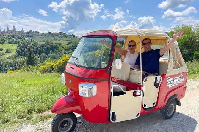 From Florence:Tuscany Tuk Tuk with Lunch, Wine & San Gimignano - Key moments to look for