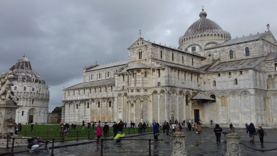 From Livorno: Guided Day Trip to Florence and Pisa by Bus - Quick hits before you go