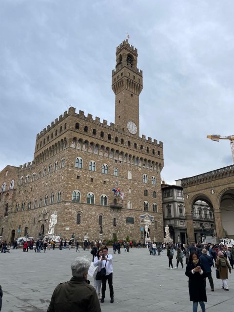 From Livorno: Guided Day Trip to Florence and Pisa by Bus - Ponte Vecchio: the 15-minute photo win