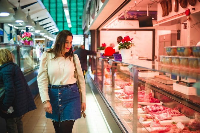 Fun Private Florence Food Tour with a Local Food Expert Martina - Meeting at Santa Croce: where the food tour actually begins