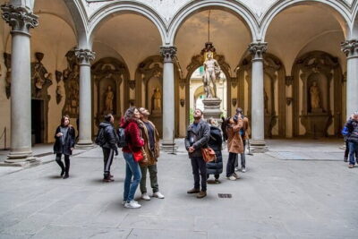 Guided Tour of Florence by Night - Santa Croce (outside) to Piazza della Signoria: Renaissance power in the open air