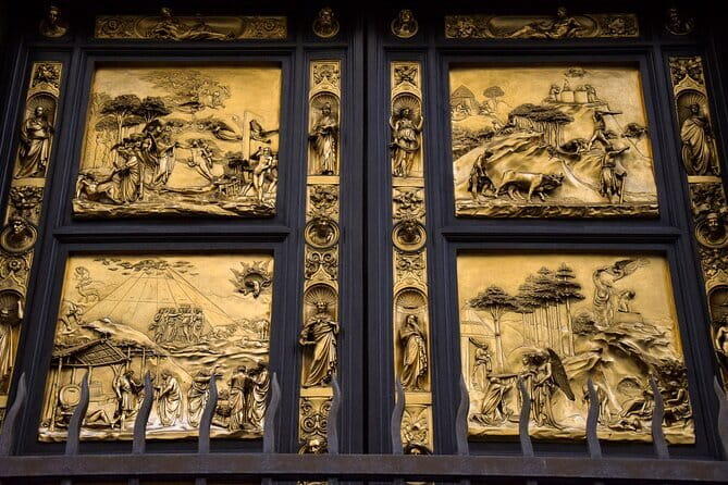 Guided Walking Tour of Florence – Duomo & Historic Squares - The route that makes sense: from Via de’ Martelli to Ponte Vecchio