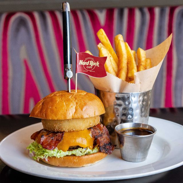 Hard Rock Cafe Florence with Set Menu for Lunch or Dinner - Atmosphere and live music: how to time your visit