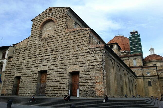 Heart of Florence Guided Walking Tour - Palazzo Medici Riccardi and San Lorenzo: Medici Power in Plain Sight