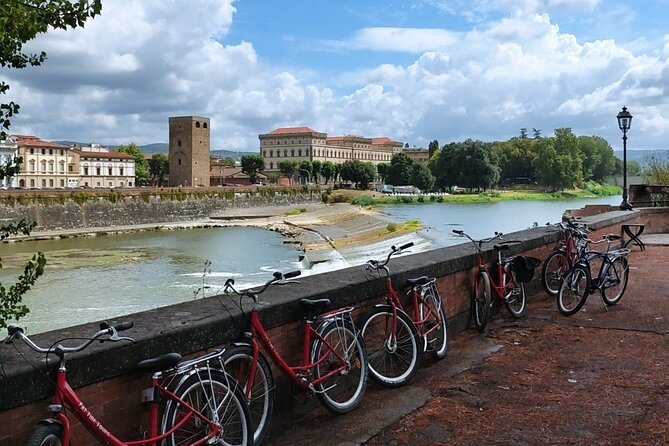 Highlights of Florence Bike Tour (E-bike Upgrade Available) - Piazza della Repubblica: The Central Square That Has a Backstory