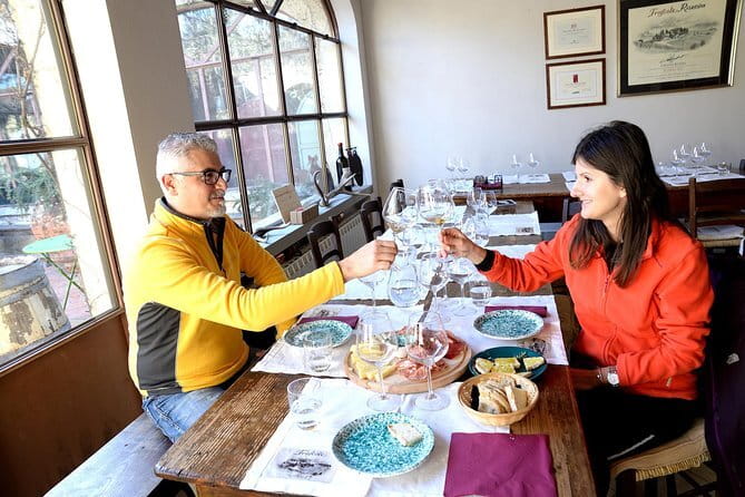 Hike & Wine Tour - Where You Start: Vicchio’s Piazza Giotto Meeting Point