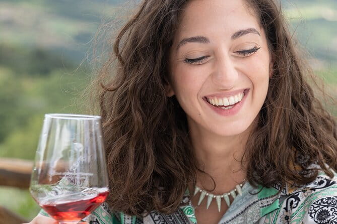 Hiking Tuscany & Chianti Wine - 3 Organic Wineries with lunch - The 7 km hike on easy paths: what to expect and how to prep