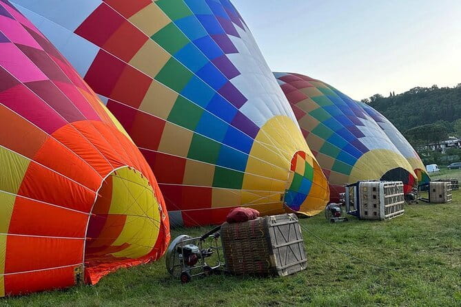 Hot Air Balloon ride in Tuscany countryside from Chianti - Bargino briefing: the calm start before lift-off