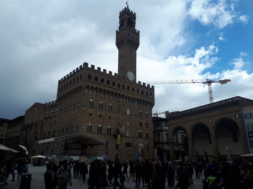 Inferno Tour In Florence - Salone dei Cinquecento and the Hall of Geographical Maps