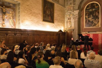 Italian Opera Concert Ticket in Florence’s Santa Monaca Church - The 9:15pm start: perfect for pairing with dinner