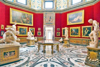 Kid-Friendly Uffizi Museum Tour in Florence with Botticelli & Leonardo Works - Two guides and a game plan for mixed ages