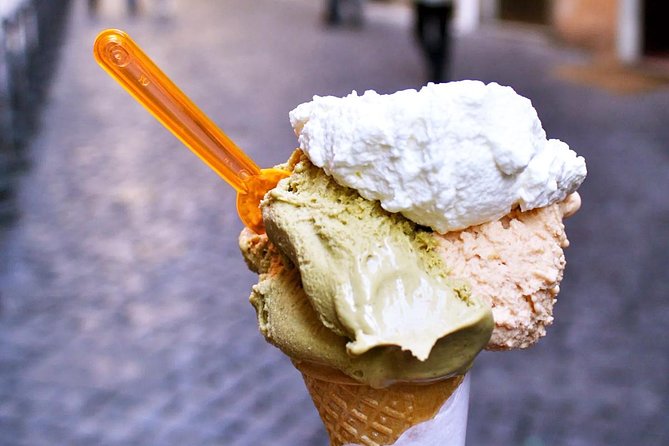 Kids Friendly Tour of Florence Highlights including the David & Gelato Tasting - Stop 1: Piazza di Santa Croce and Michelangelo’s tomb