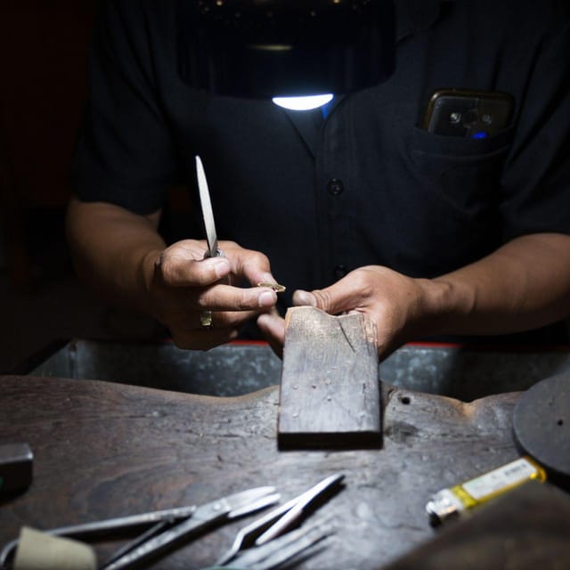 Leather and Passion: A Tour of Florentine Craftsmanship - Goldsmith and jeweler workshop: precious metal with real refinement