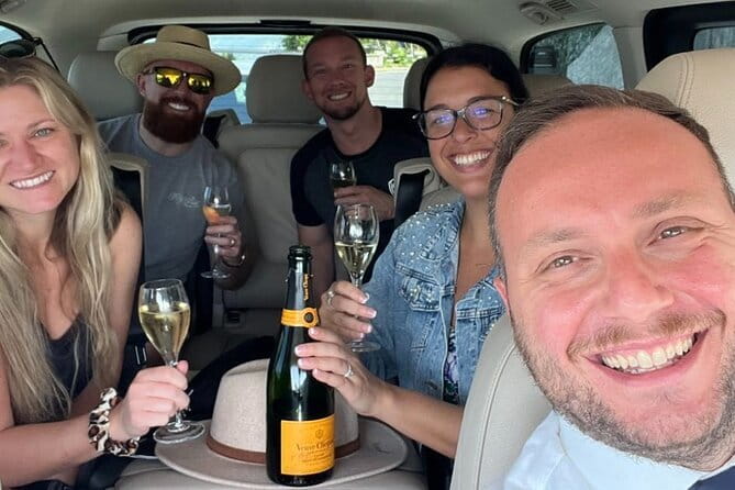 Livorno Private Departure Transfer: Central Florence to Cruise Port - Vehicle Options: What You Ride (and Why Group Size Matters)