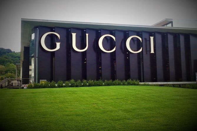 Luxury Chauffeur Service THE MALL from Florence to Reggello - Private Mercedes Pickup: The Comfort Factor From Florence