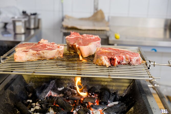 Master the Art of Florentine Steak: A Unique Cooking Experience! - What the small group size does for you (it’s not just comfort)