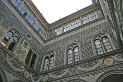Medici Tour in Florence - Via Cavour start: how to make the meeting point painless