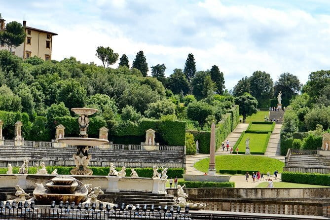 Medici's Mile Walking Tour plus Pitti Palace or Boboli Gardens Ticket - Meeting at Via de’ Martelli, Then Hitting the Medici Core Fast